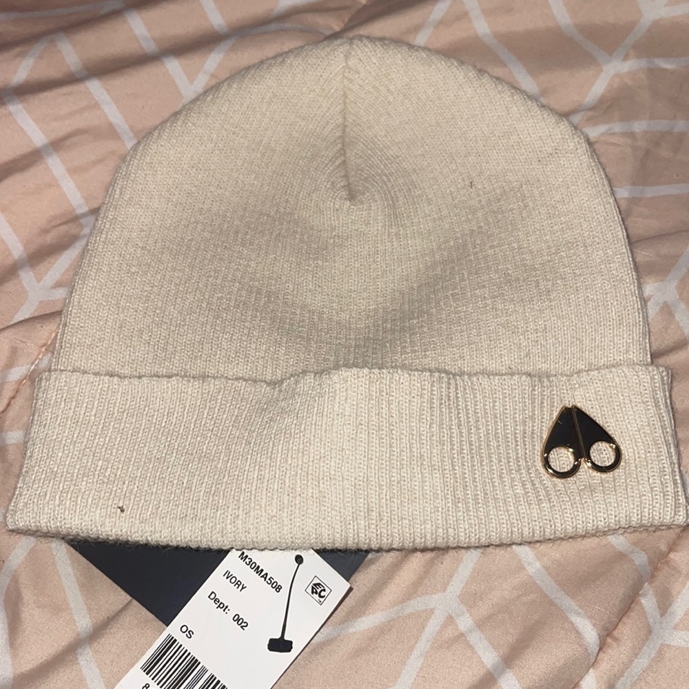 Moose Knuckles Beanie